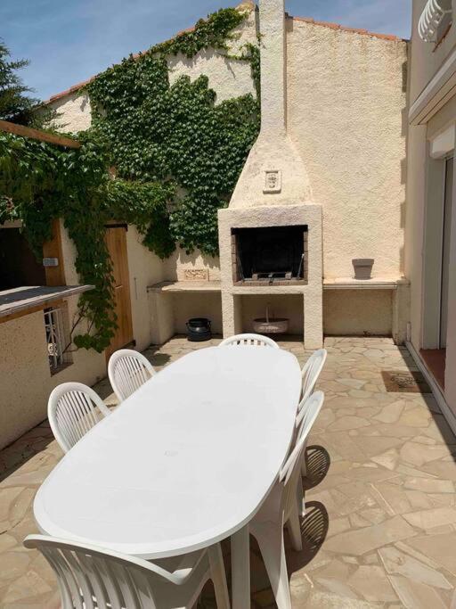 Jolie Villa Piscine A 15 Min Du Barcares サルス・ル・シャトー エクステリア 写真